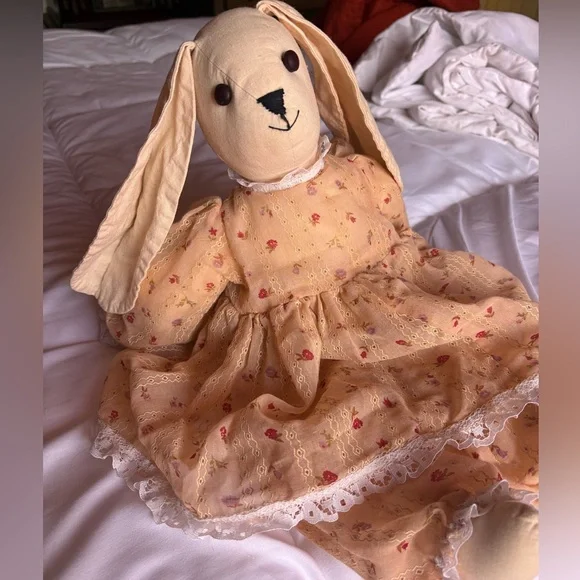 Vintage classic bunny doll with lace dress - Picture 2 of 9